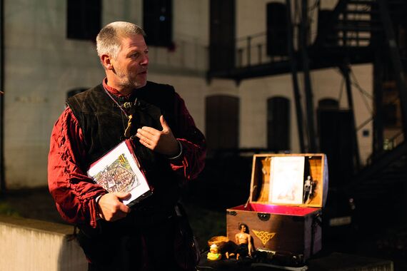Stadtführung Dresden mit Ritter Jonas Daniel - Mario Sempf © Emil-Verlag